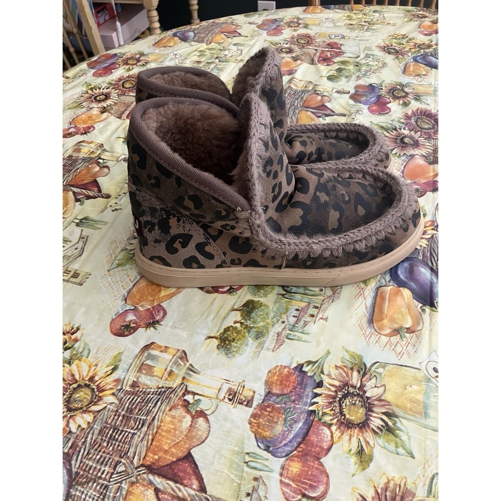 Mou Eskimo Boots Size 10/10.5 Leopard Print Slip On
